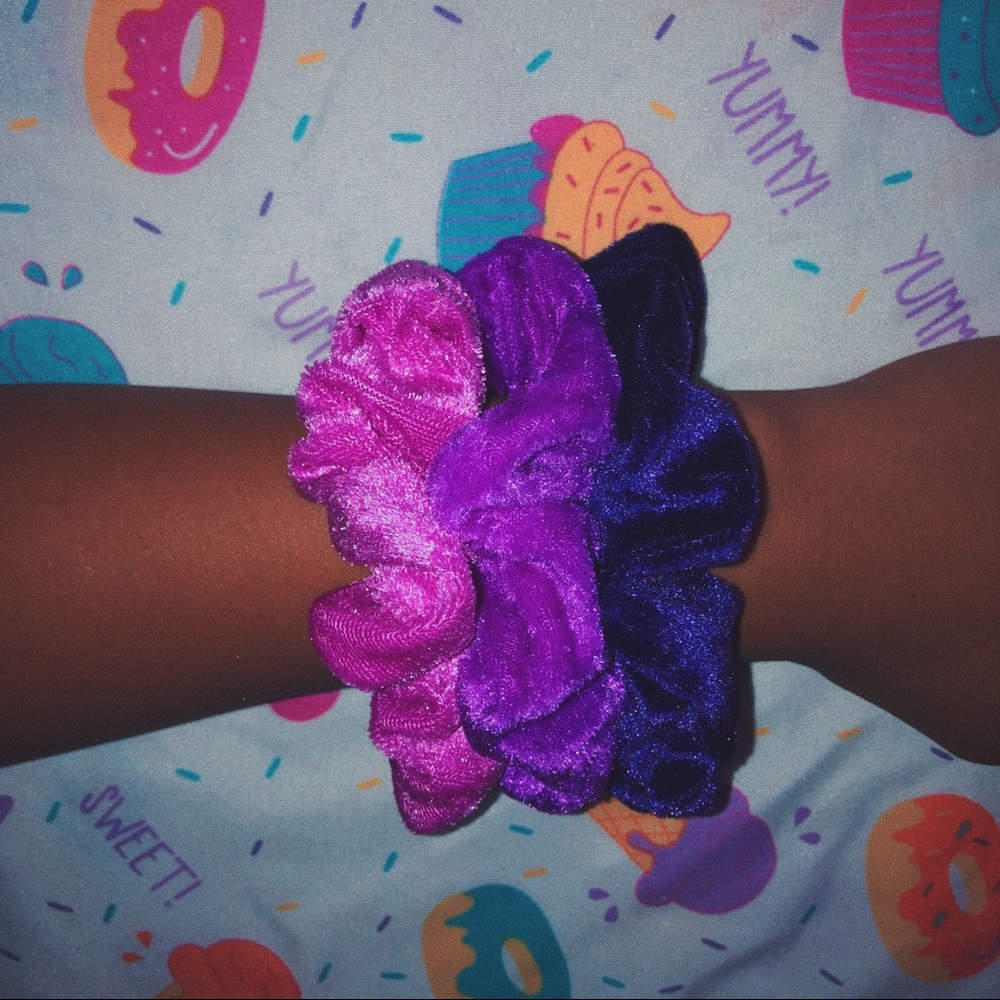 ♡ FINAL SALE ♡ bellflower scrunchie set